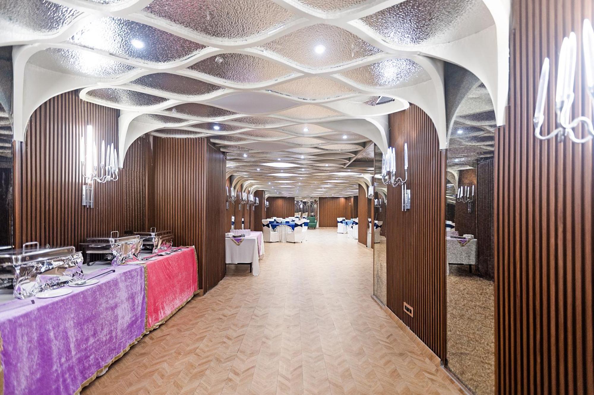 The Grand Vikalp By Saga Hotels Nuova Delhi Esterno foto