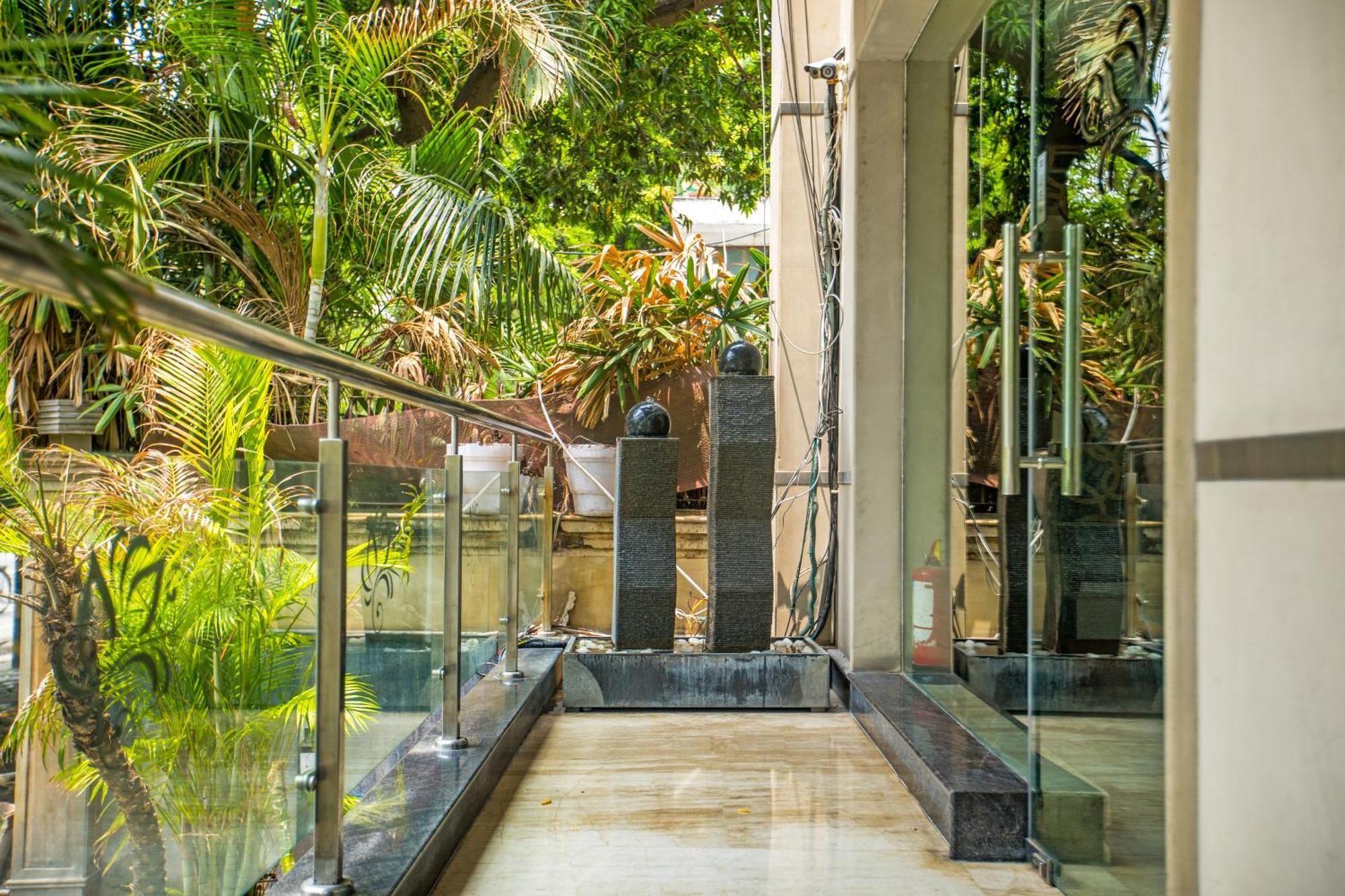 The Grand Vikalp By Saga Hotels Nuova Delhi Esterno foto