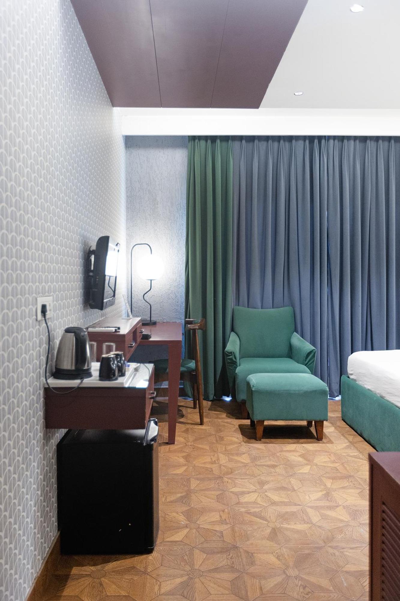The Grand Vikalp By Saga Hotels Nuova Delhi Esterno foto