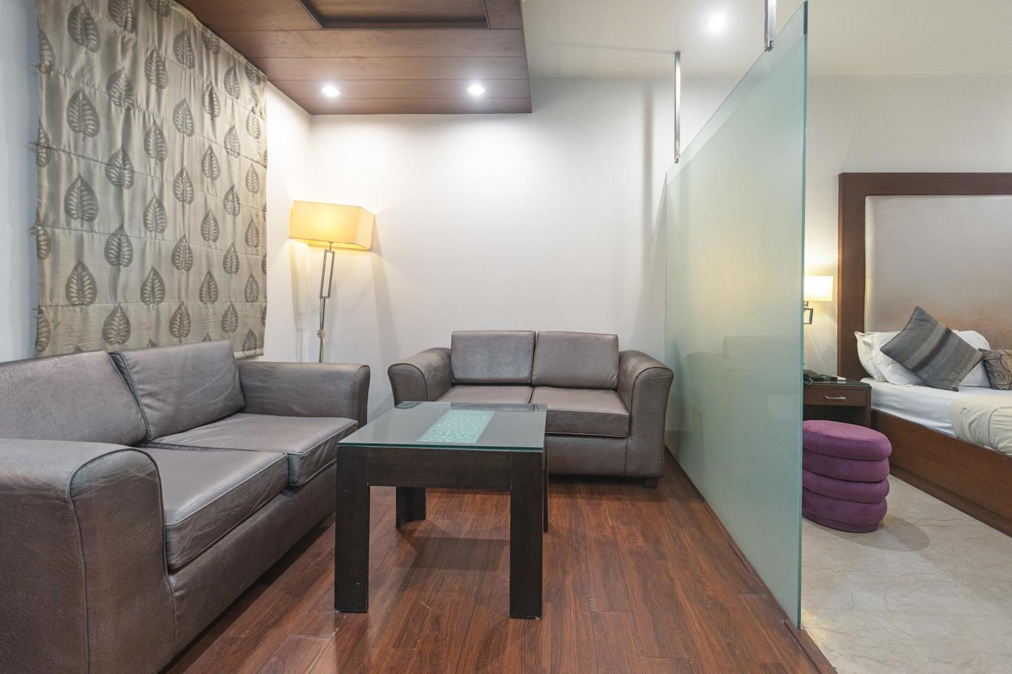 The Grand Vikalp By Saga Hotels Nuova Delhi Esterno foto