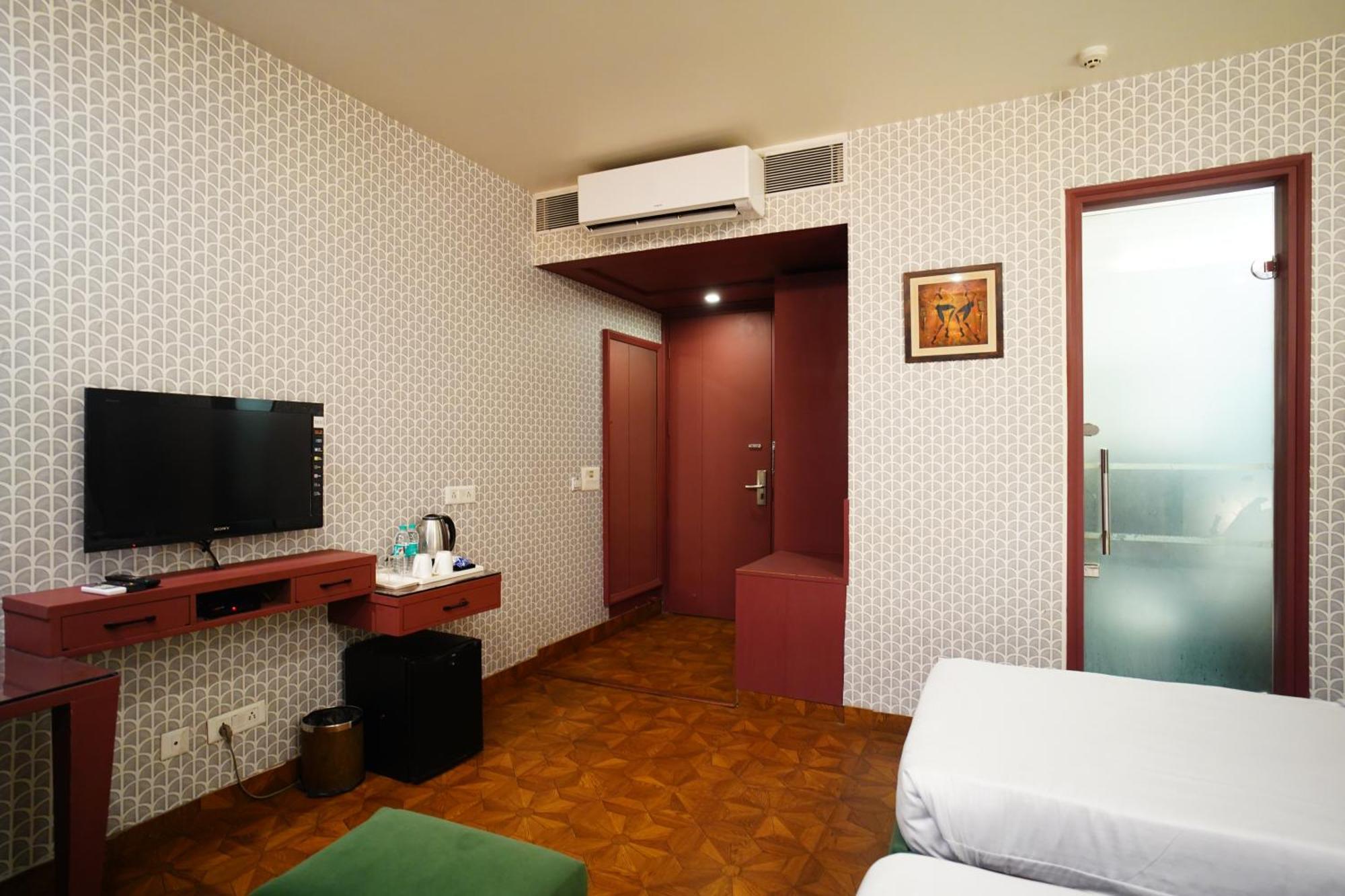 The Grand Vikalp By Saga Hotels Nuova Delhi Esterno foto