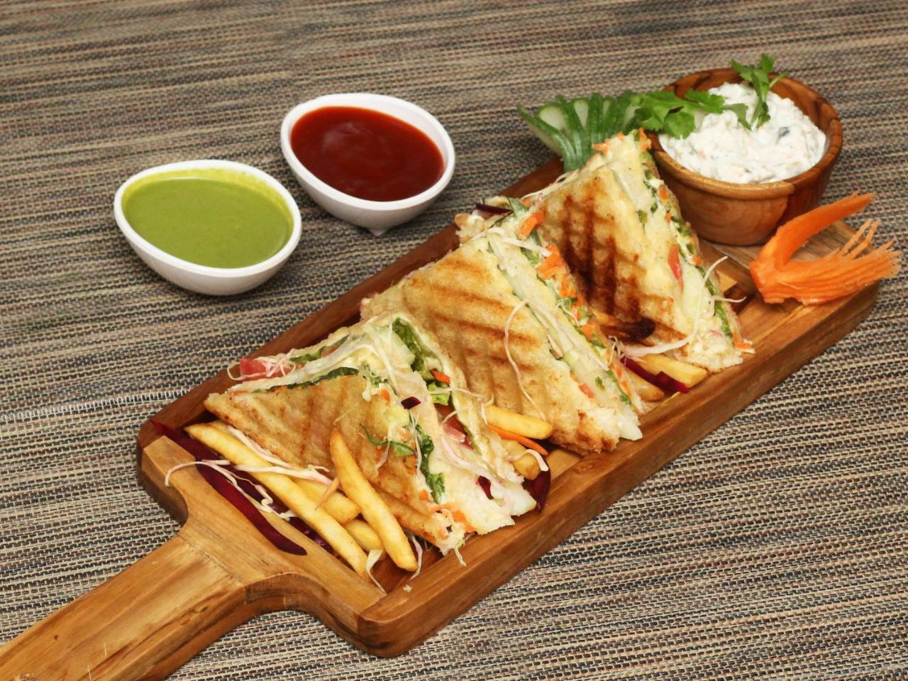 The Grand Vikalp By Saga Hotels Nuova Delhi Esterno foto